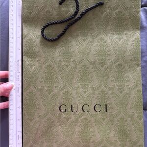 Gucci shopping bag